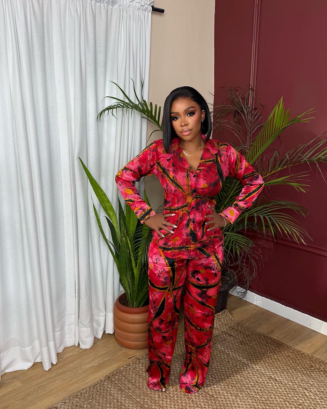 Silk Set Luxe Red – A Button-Down Shirt and Wide-Leg Pant Set in an Abstract Mixed Print